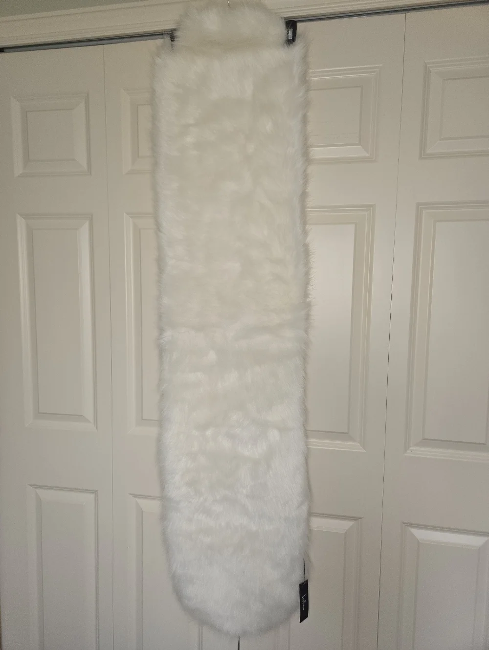 NWT Lulus White Faux Fur Stole Scarf Wrap Bridal Winter Glam - Picture 2 of 5